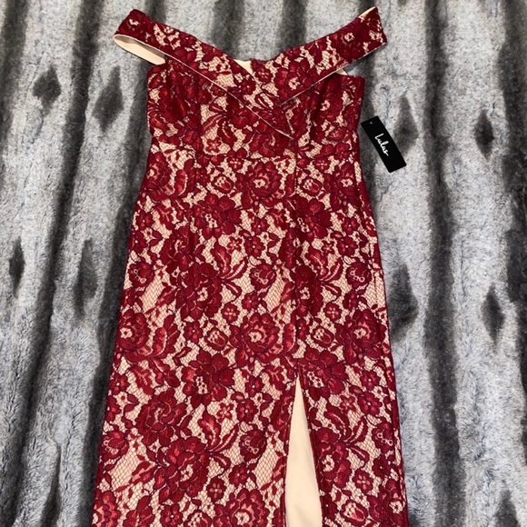 Lulu’s off the shoulder Red and Cream dress- Small - Picture 3 of 5
